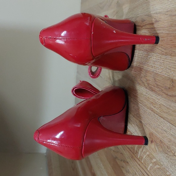 Paris Hilton 🥳 HOST PICK🥳 Vintage Red Bow Open Toe Heels 6 - Picture 8 of 16